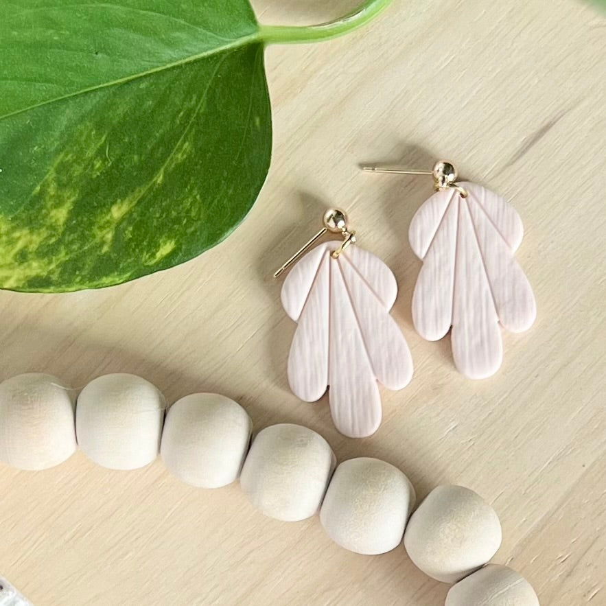 Adelia Dangles