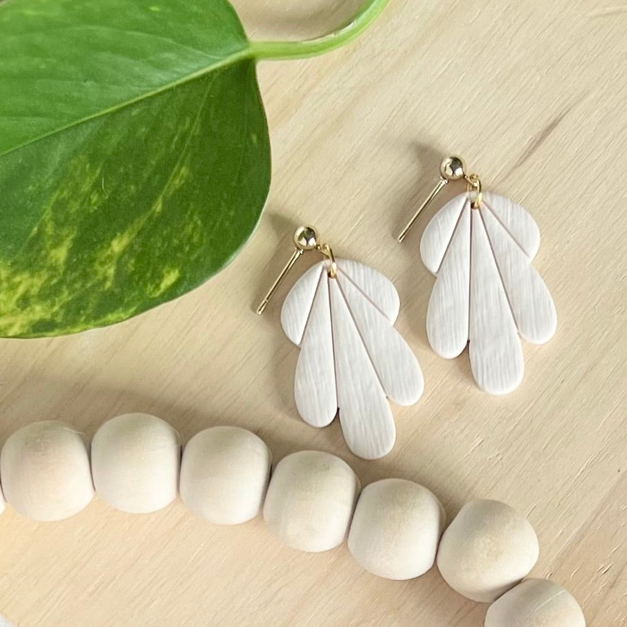 Adelia Dangles