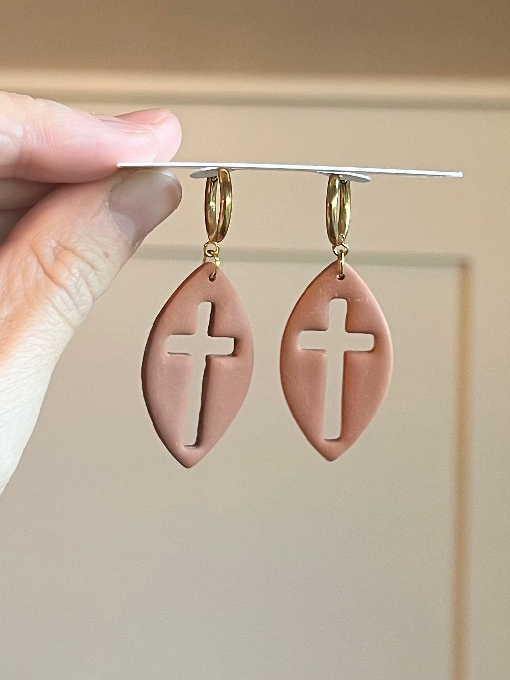 Open Cross Huggies in Camel