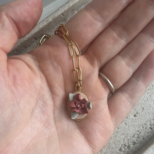 Azalea Frame Necklace