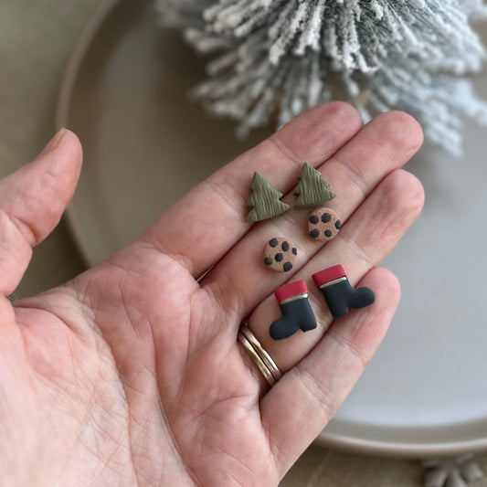 Santa’s Coming to Town Stud Pack