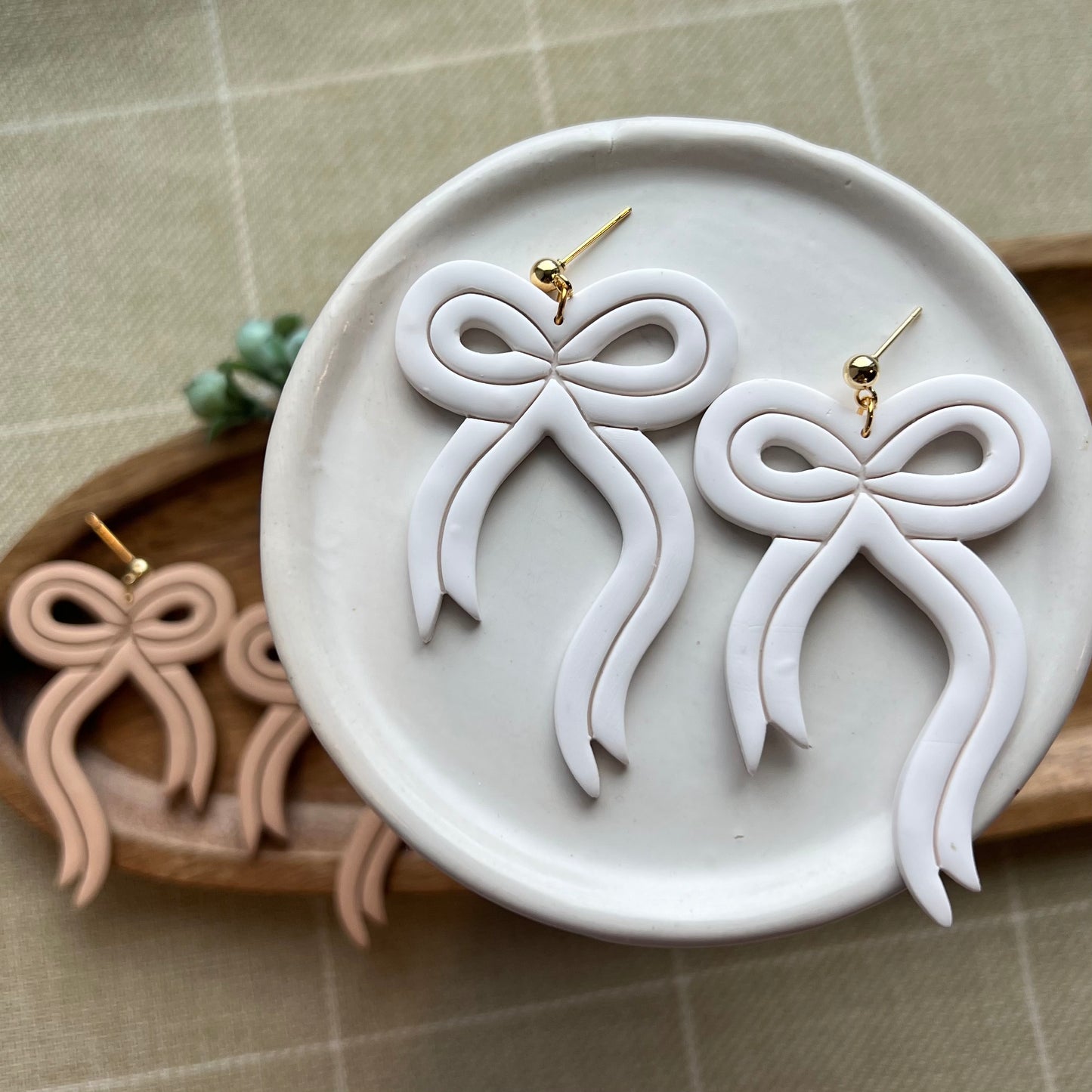 Piped Bow Dangles
