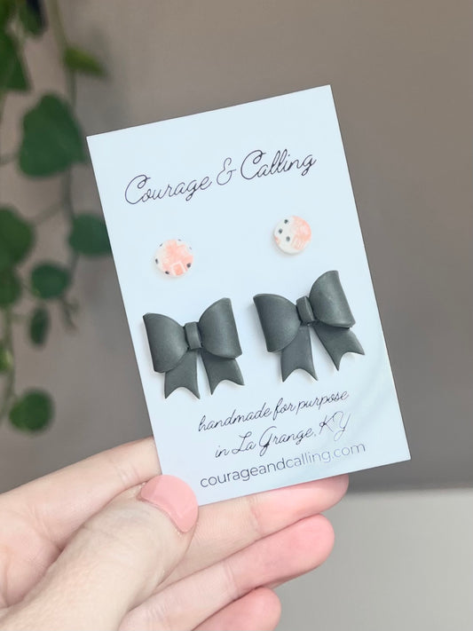 Stormy Teal Bow Stud Pack