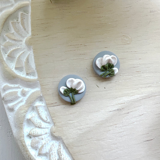 Magnolia Studs