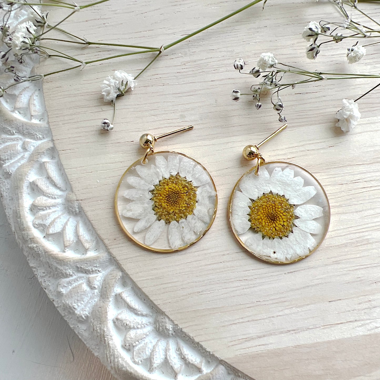 Daisy Resin Dangles