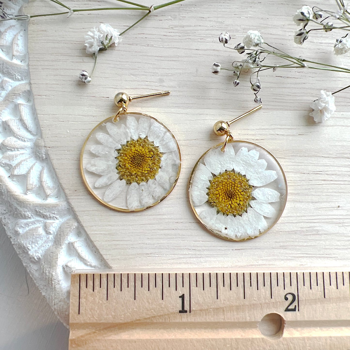 Daisy Resin Dangles