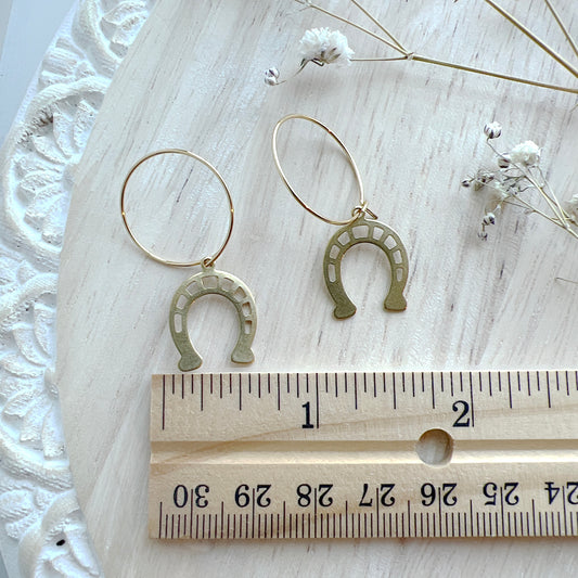 Derby Horseshoe Hoops