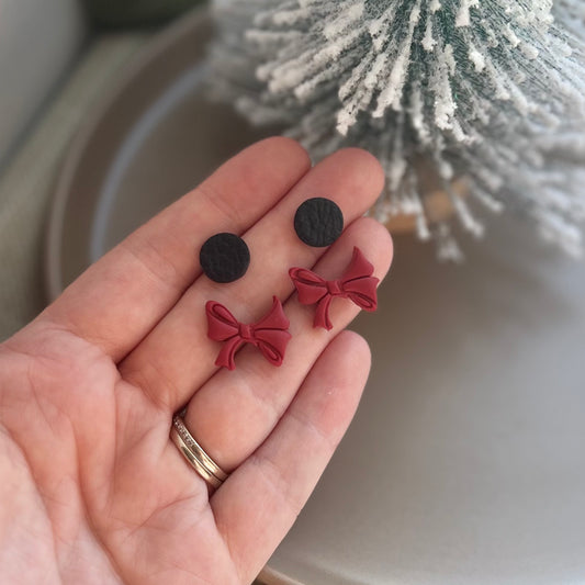 Classic Red Bow Stud Pack