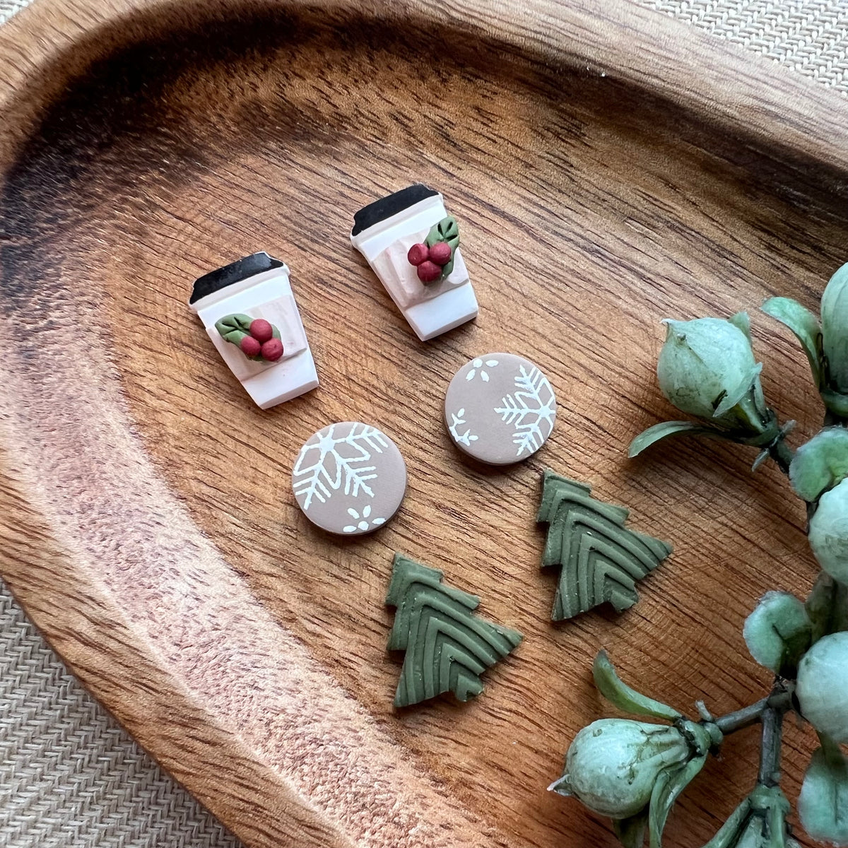 Cozy Latte Stud Pack