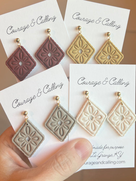 Candace Dangles