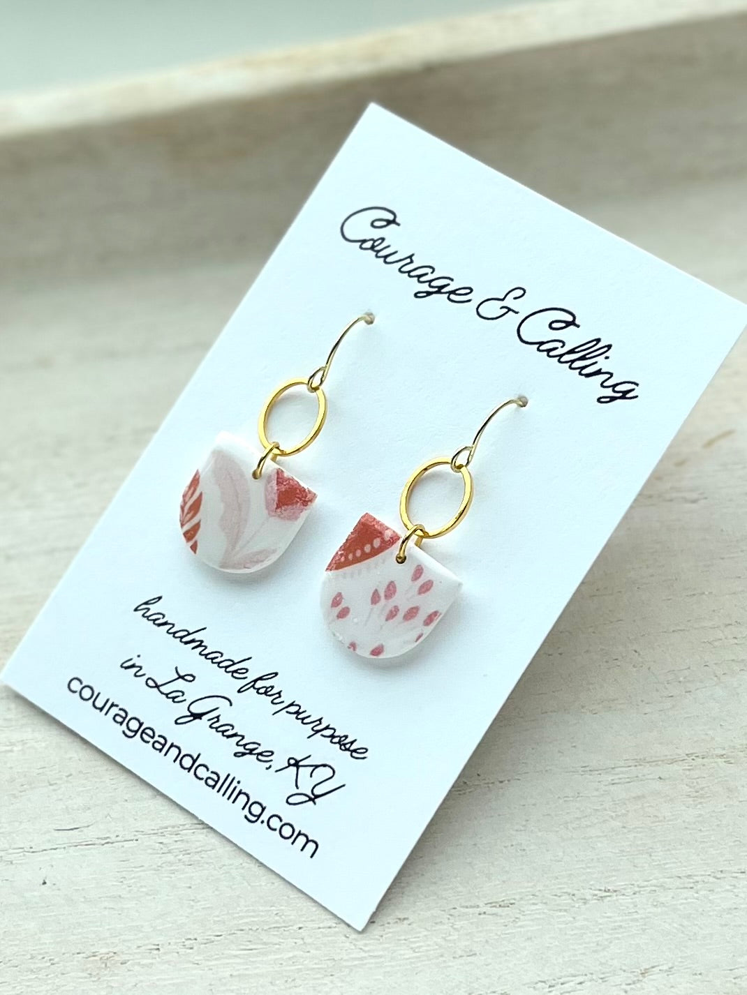 Della Dangles in Orangy Pink Floral Transfer