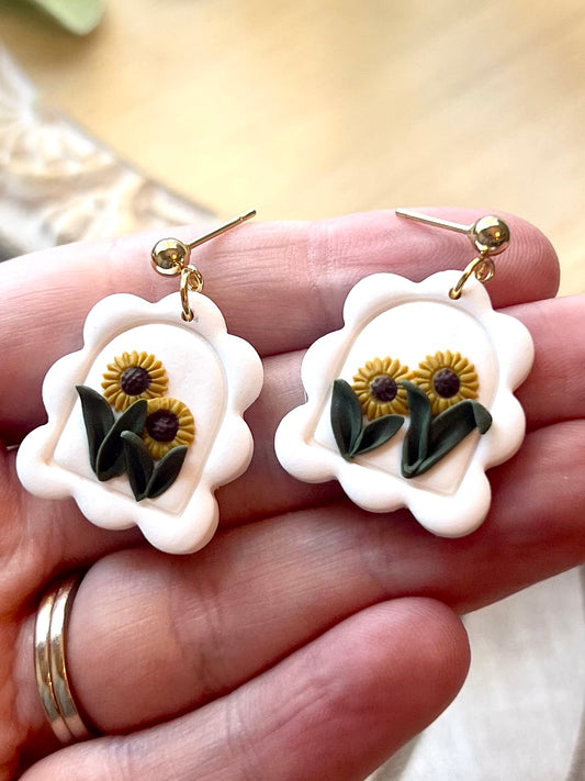 Scallop Arch Sunflower Dangles in White