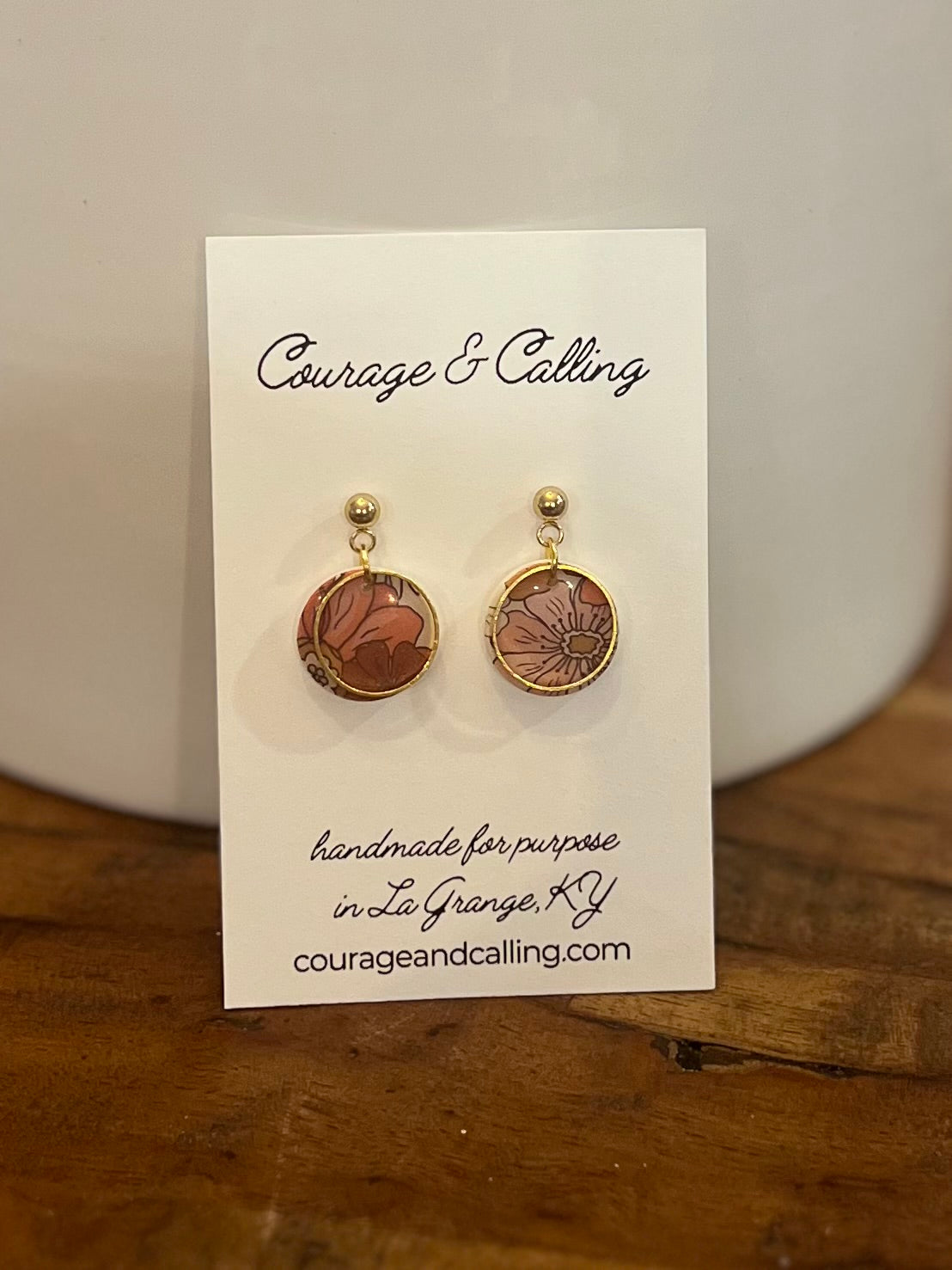 Vintage Flower Dainty Circles