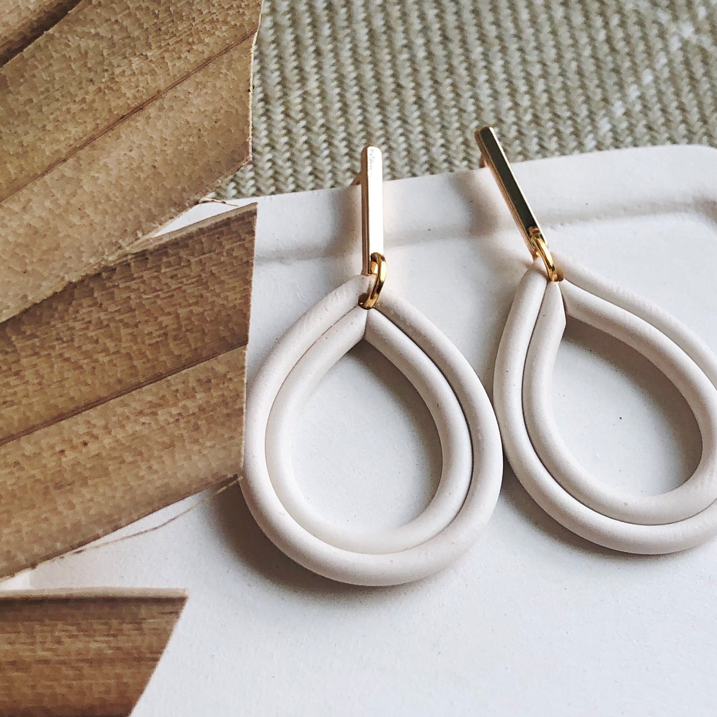 Piped Teardrop Dangles in Cream